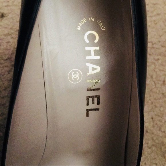 *SOLD* Vintage Chanel Black/Beige Cap Toe Pumps - Picture 4 of 8